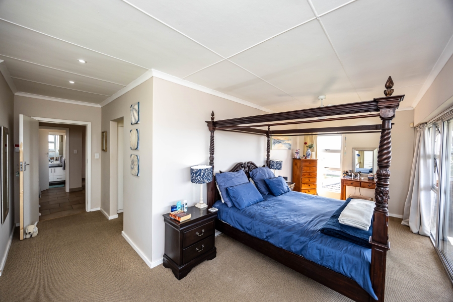 4 Bedroom Property for Sale in Kidds Beach Eastern Cape